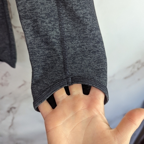 Athleta Leggings Crop Size XXS Gray Black Salutation Stash Pocket 24 Mid Rise - Picture 6 of 12